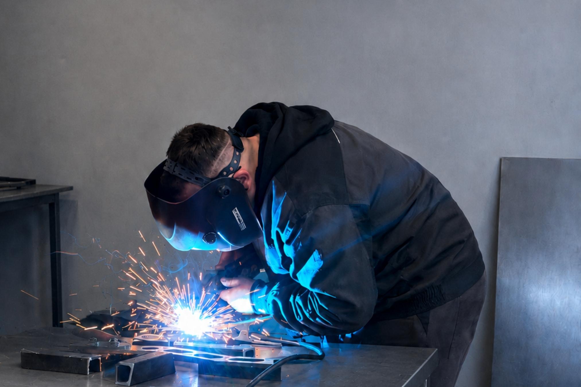 Steel hardware manufacturing for EkoLebo deployment system